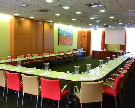 Crowne Plaza By Ihg