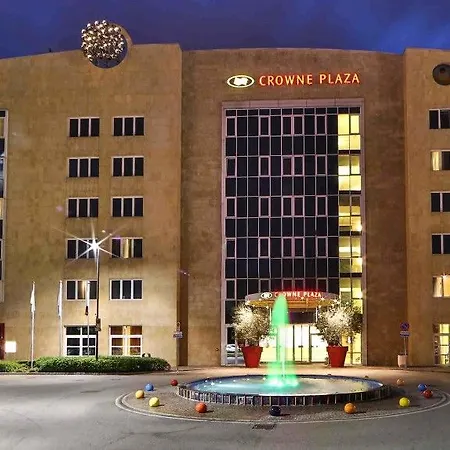 Crowne Plaza Hotel